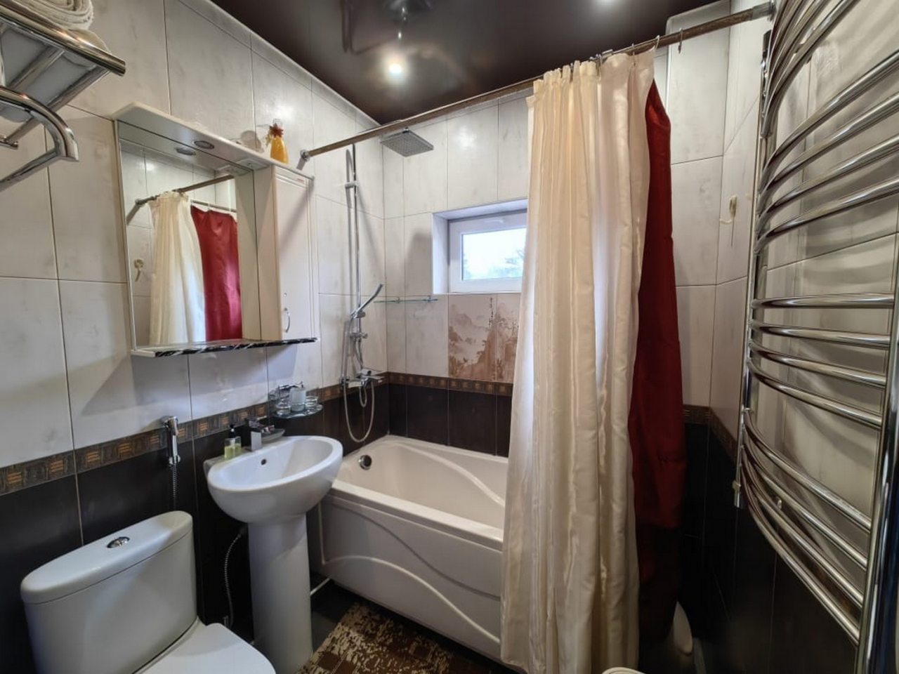 Четырехместный (С лоджией), Art Home