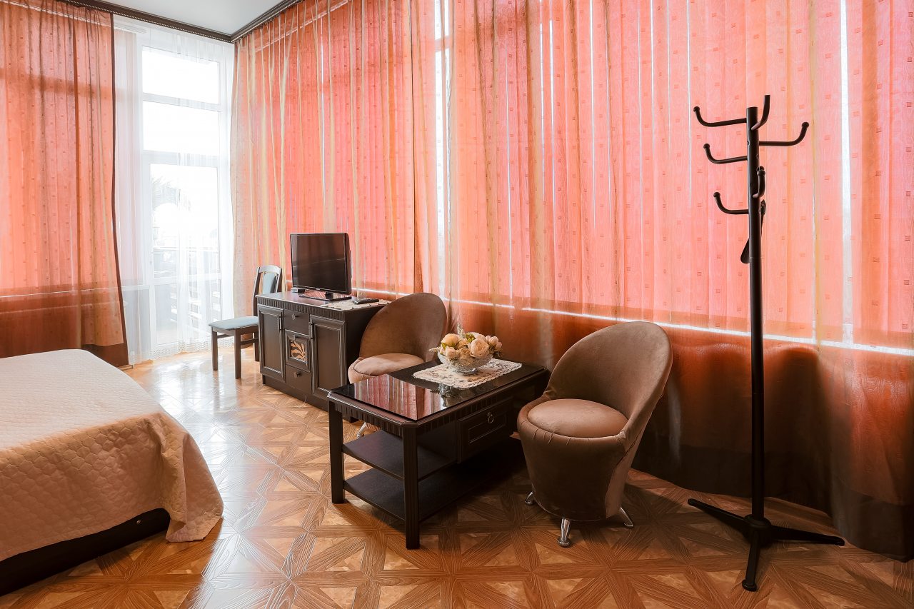 Трехместный (С террасой), Art Home