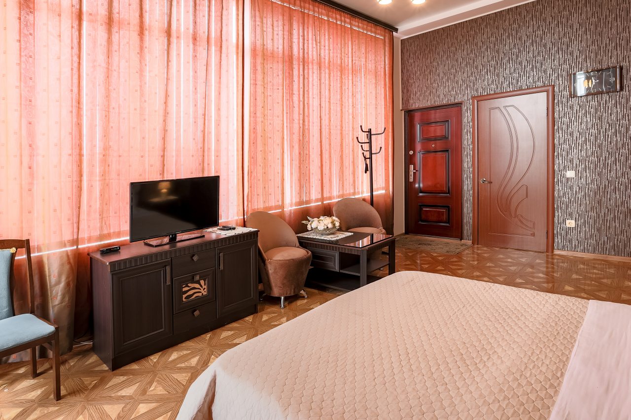 Трехместный (С террасой), Art Home