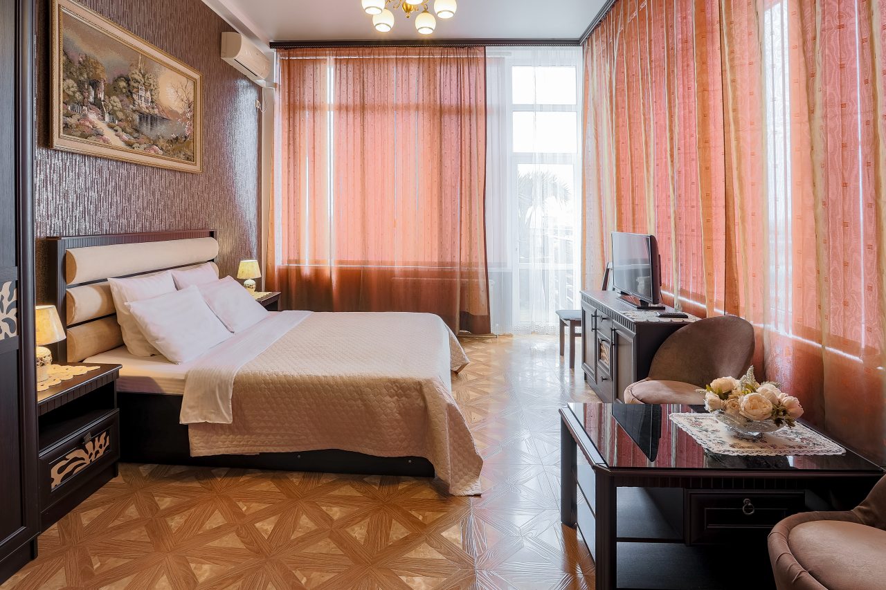 Трехместный (С террасой), Art Home