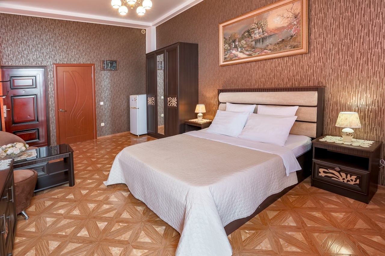 Трехместный (С террасой), Art Home