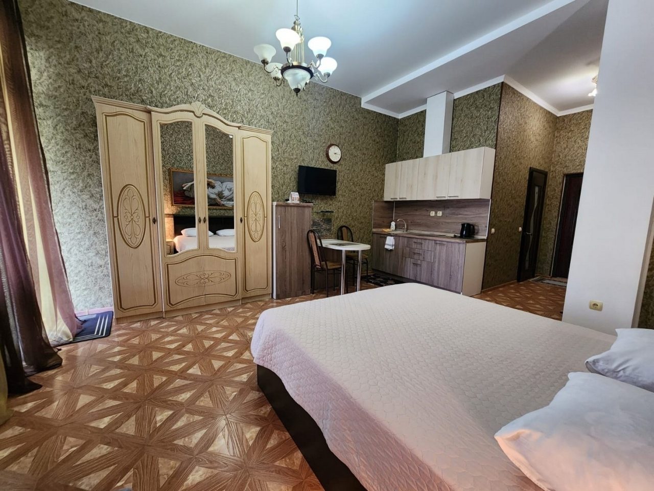 Четырехместный (Апартаменты с террасой), Art Home