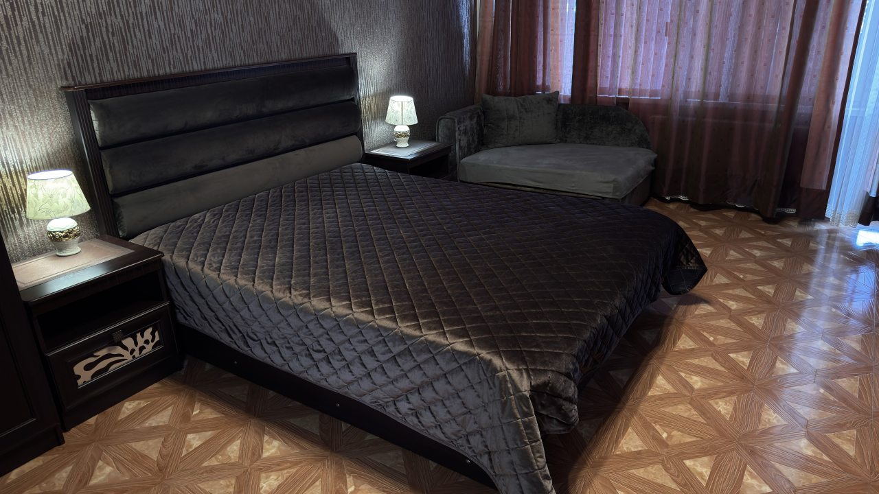 Трехместный (С террасой), Art Home