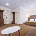 Джуниор сюит, 24 м², балкон, King Size, ТВ, тапочки, халаты.