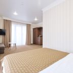 Джуниор сюит, 24 м², балкон, King Size, ТВ, тапочки, халаты.