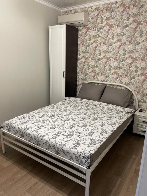 Двухместный (Двухместный номер с 1 кроватью или 2 отдельными кроватями и общей ванной комнатой) гостевого дома Капучино, Геленджик