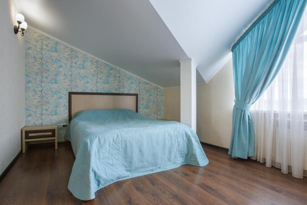 Двухместный (Двухместный номер с 2 отдельными кроватями и душем) парк-отеля Лесная Поляна, Калуга