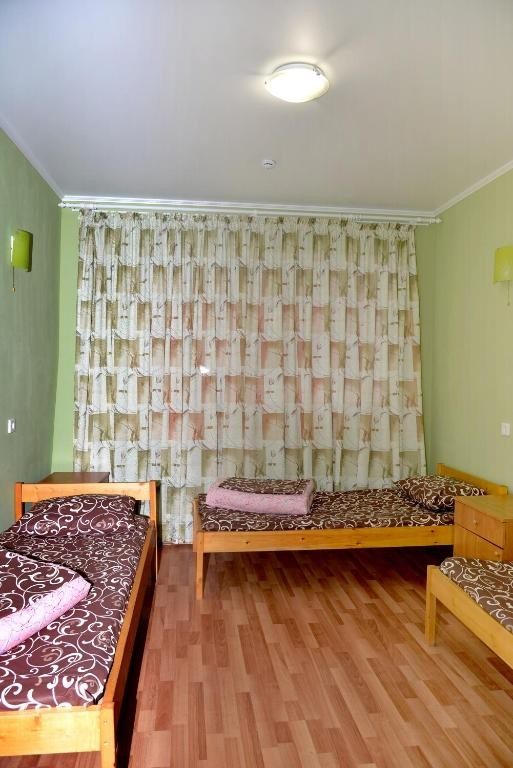 Номер (Односпальная кровать в общем мужском номере) хостела Тельман, Ростов-на-Дону