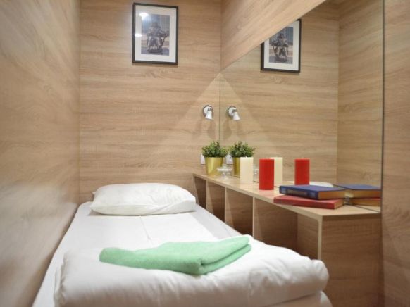 Отель Box Hotel Valiano