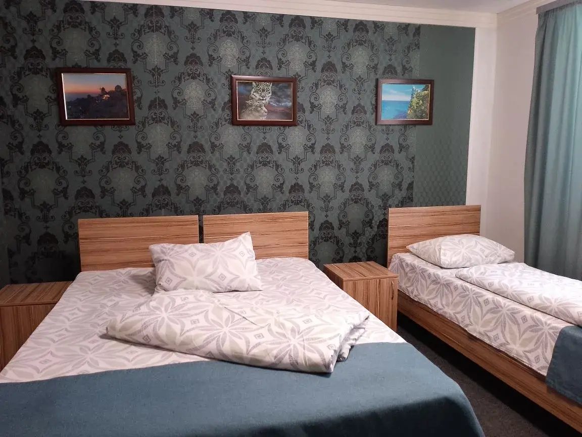 Трехместный, Мини-отель 19