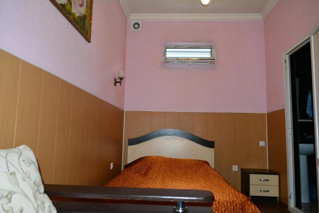 Двухместный (Двухместный номер с 1 кроватью и собственной ванной комнатой) мини-отеля Везунчик, Ростов-на-Дону