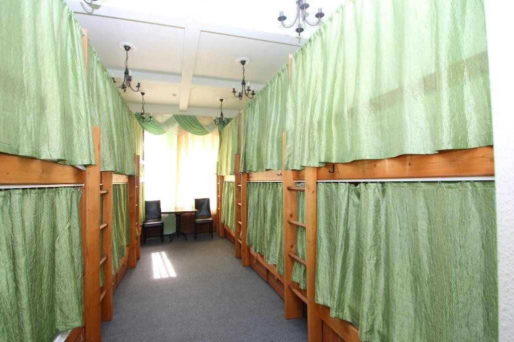 Номер (Спальное место на двухъярусной кровати в общем номере для мужчин) хостела Галерея, Ростов-на-Дону