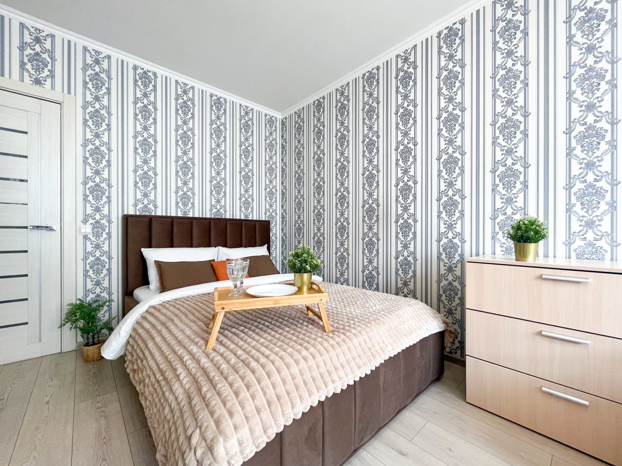 Апартаменты (Шикарная евродвушка №767), Апартаменты На Гвардейском переулке 13