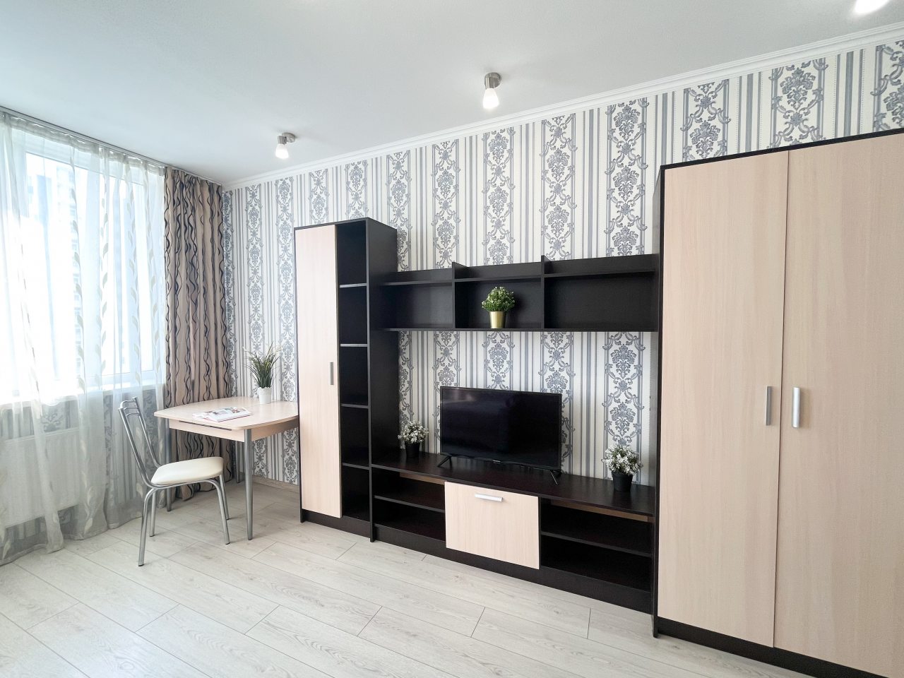 Апартаменты (Шикарная евродвушка №767), Апартаменты На Гвардейском переулке 13