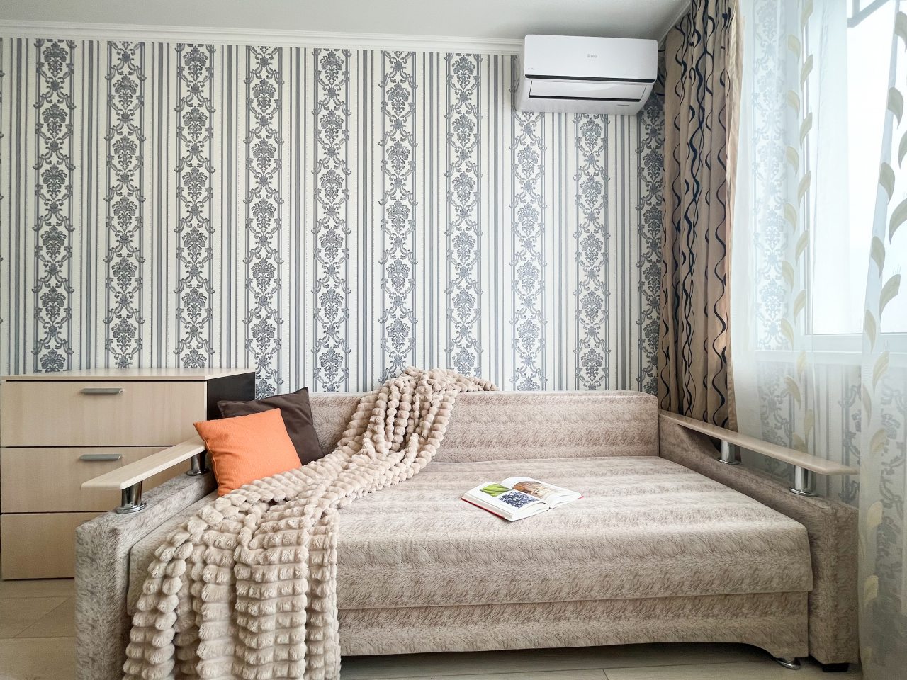 Апартаменты (Шикарная евродвушка №767), Апартаменты На Гвардейском переулке 13