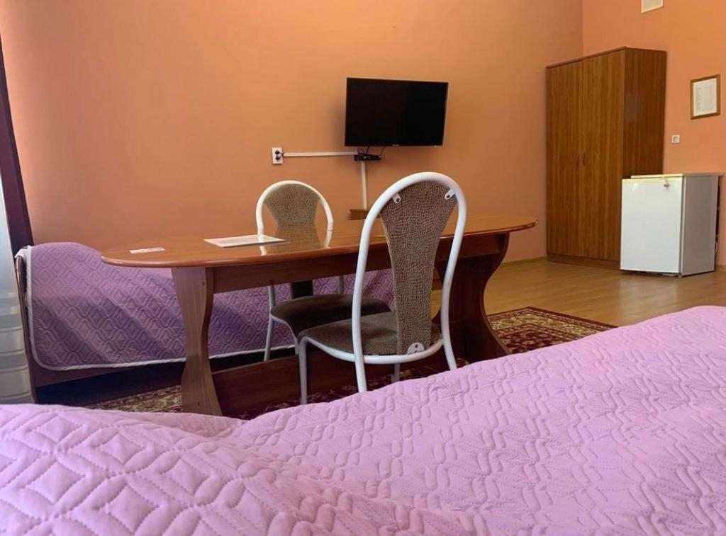 Двухместный (Двухместный номер с 2 отдельными кроватями) гостиницы Олимп, Зеленокумск