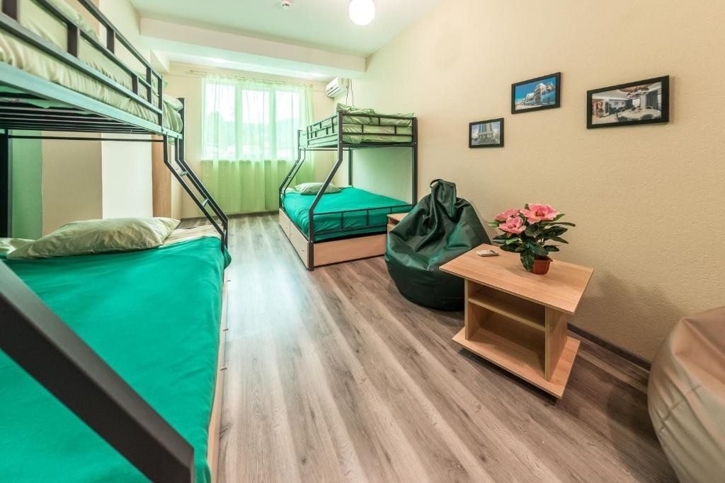 Номер (Односпальная кровать в общем номере с 2 кроватями) хостела Nice Hostel Sochi, Сочи