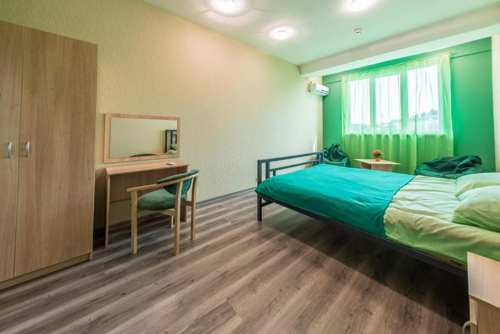 Двухместный (Классический двухместный номер с 1 кроватью) хостела Nice Hostel Sochi, Сочи