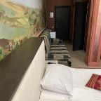 Трёхместный и более (Трехместный стандарт), Мини-отель MozArt Inn
