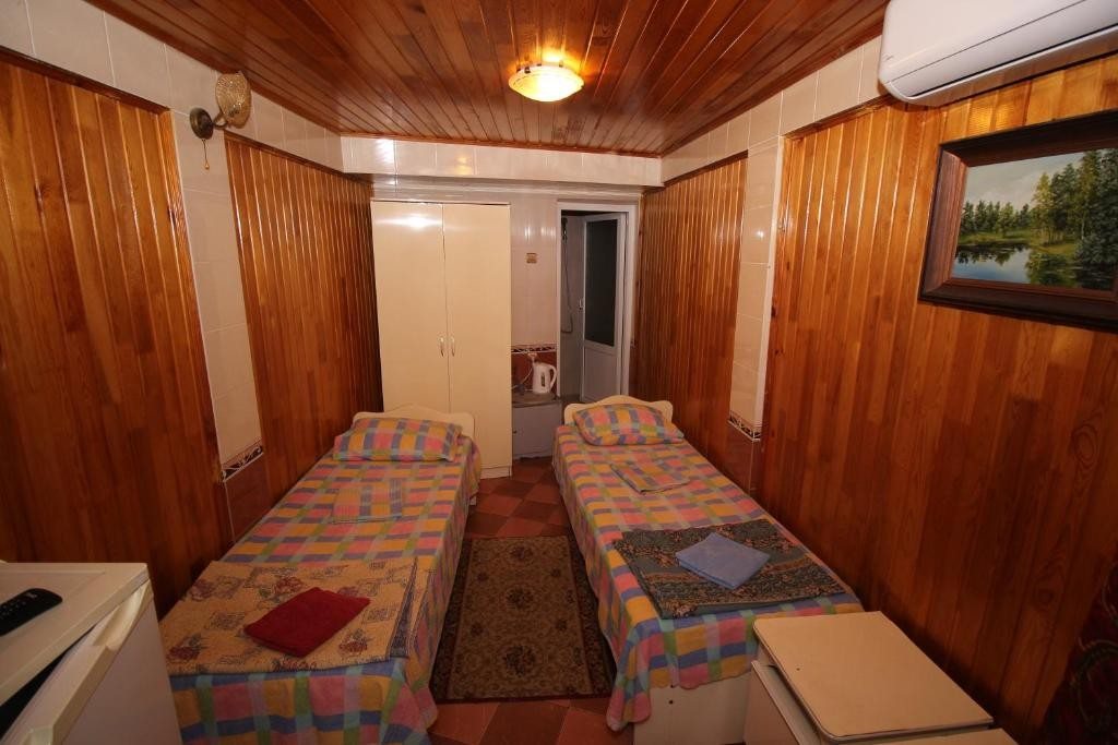 Двухместный (Стандартный двухместный номер с 2 отдельными кроватями) гостевого дома У Оксаны на Нагорной, Сочи