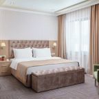 Люкс, Гостиница Гранат