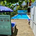 Бассейн, Гостевой дом Гости