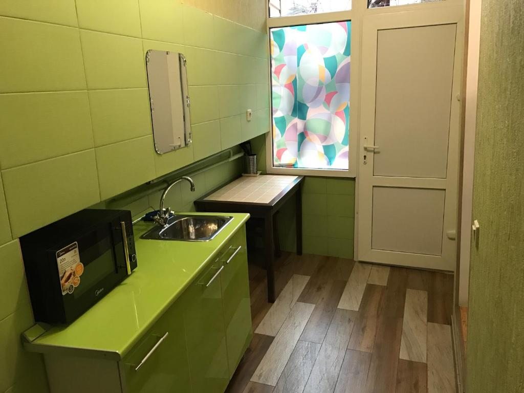 Апартаменты (Апартаменты с общей ванной комнатой) гостевого дома Лавр, Сочи
