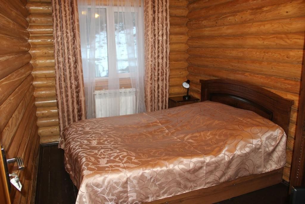 Двухместный (Стандартный двухместный номер с 1 кроватью) гостевого дома Горностайский, Красная Поляна