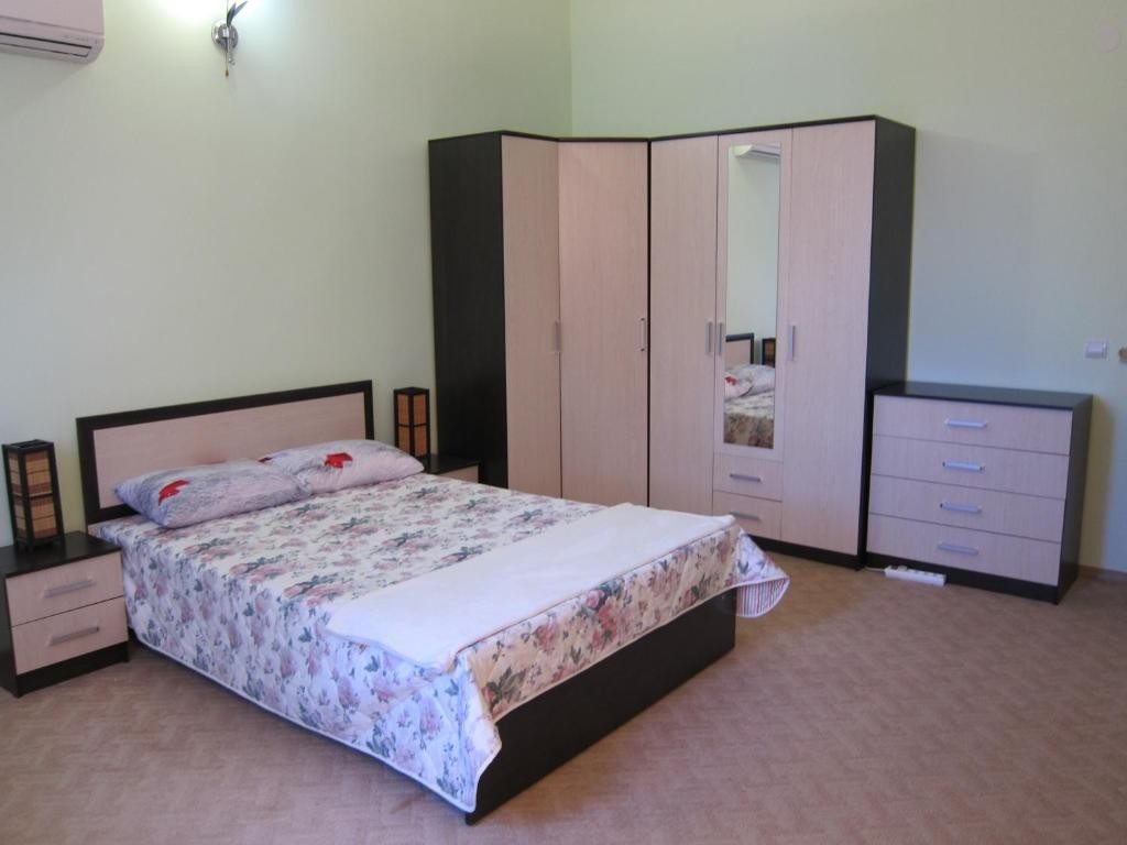 Четырехместный (Номер с 2 кроватями размера «queen-size») гостевого дома На Гагарина 135, Супсех
