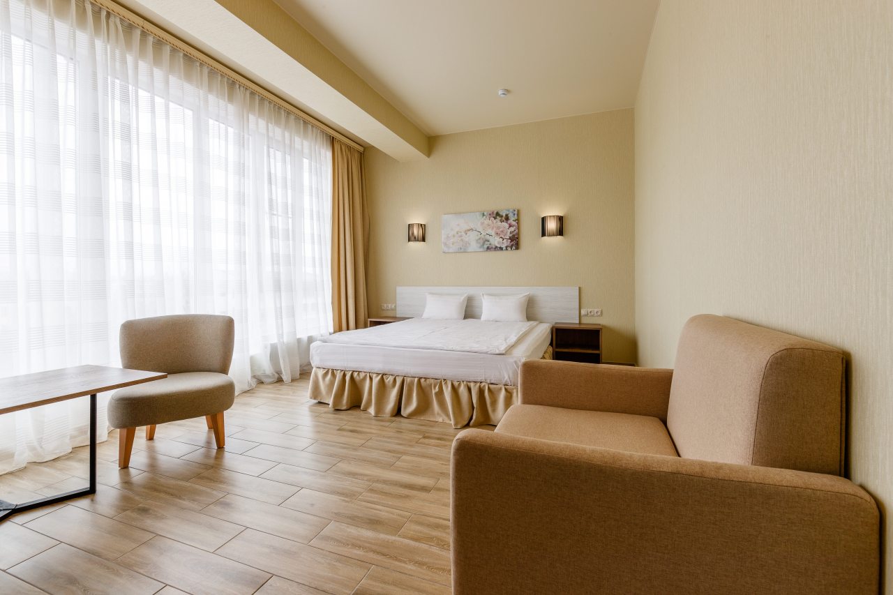 Сьюит (Джуниор с душевой кабиной), Central Inn