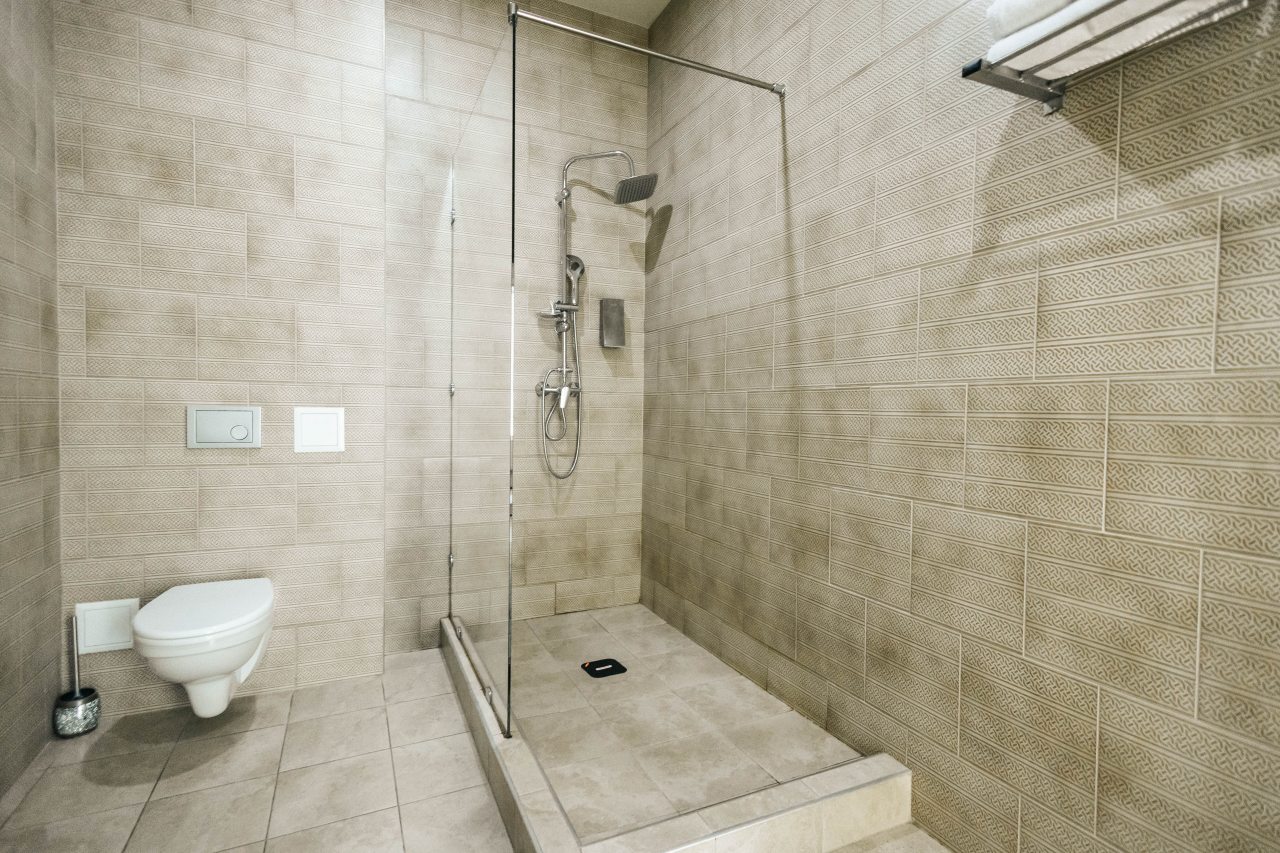 Сьюит (Джуниор с душевой кабиной), Central Inn