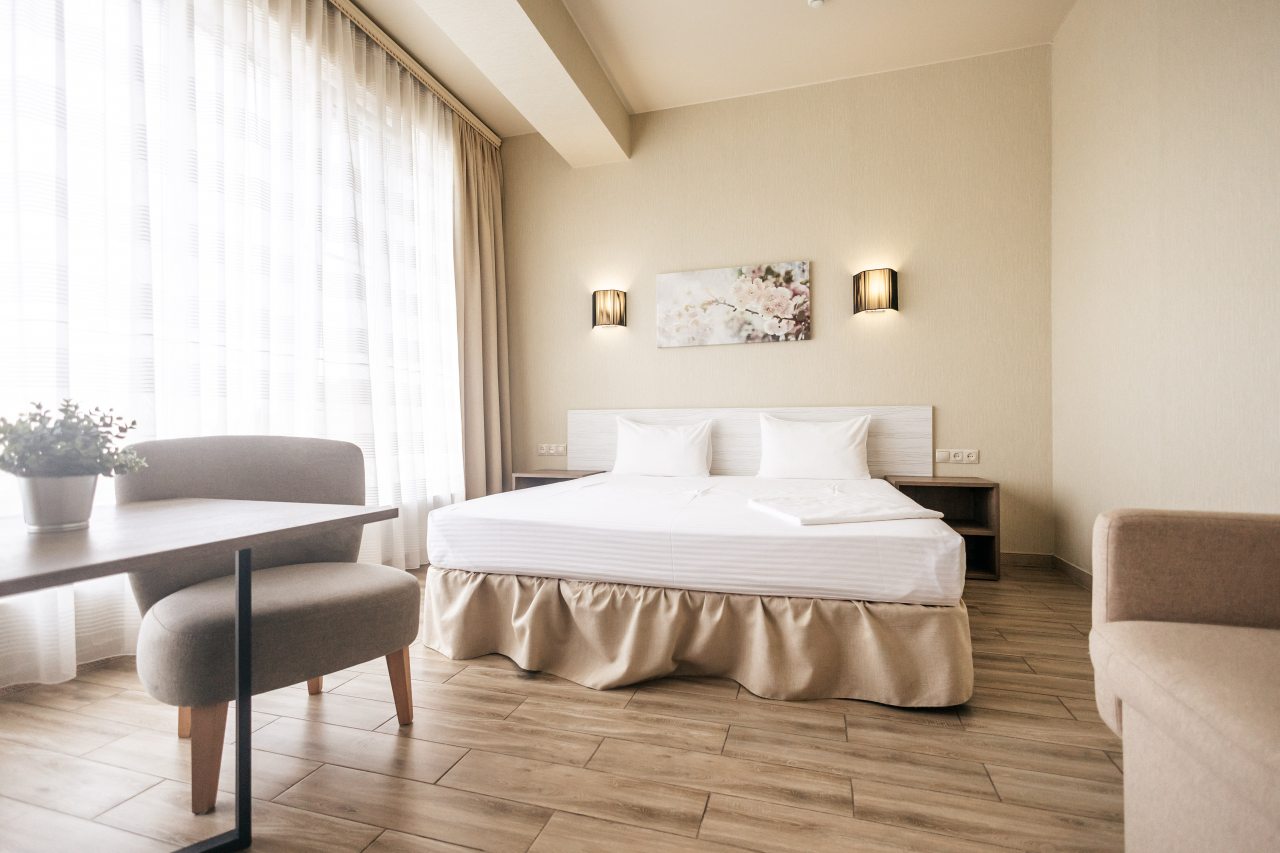 Сьюит (Джуниор с ванной и душевой кабиной), Central Inn