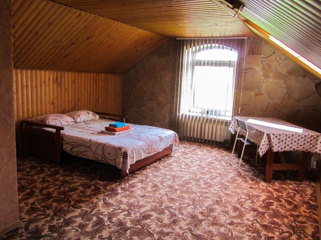 Двухместный (Бюджетный двухместный номер с общей ванной комнатой) мини-отеля Достоевский, Ставрополь