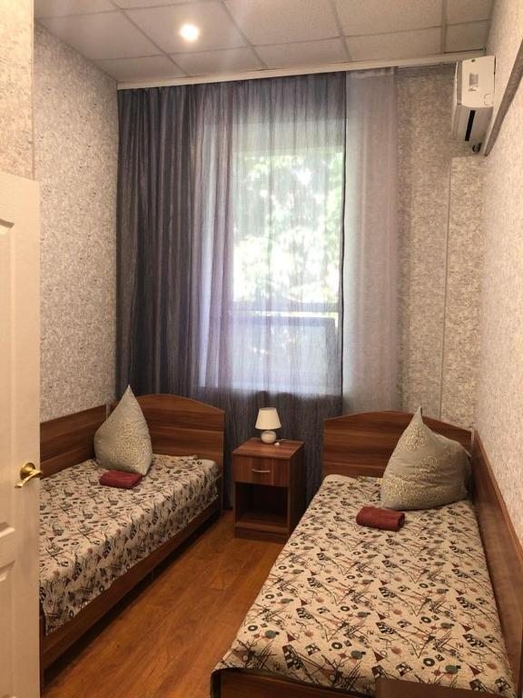 Двухместный (Двухместный номер с 2 отдельными кроватями) отеля Восход, Ставрополь