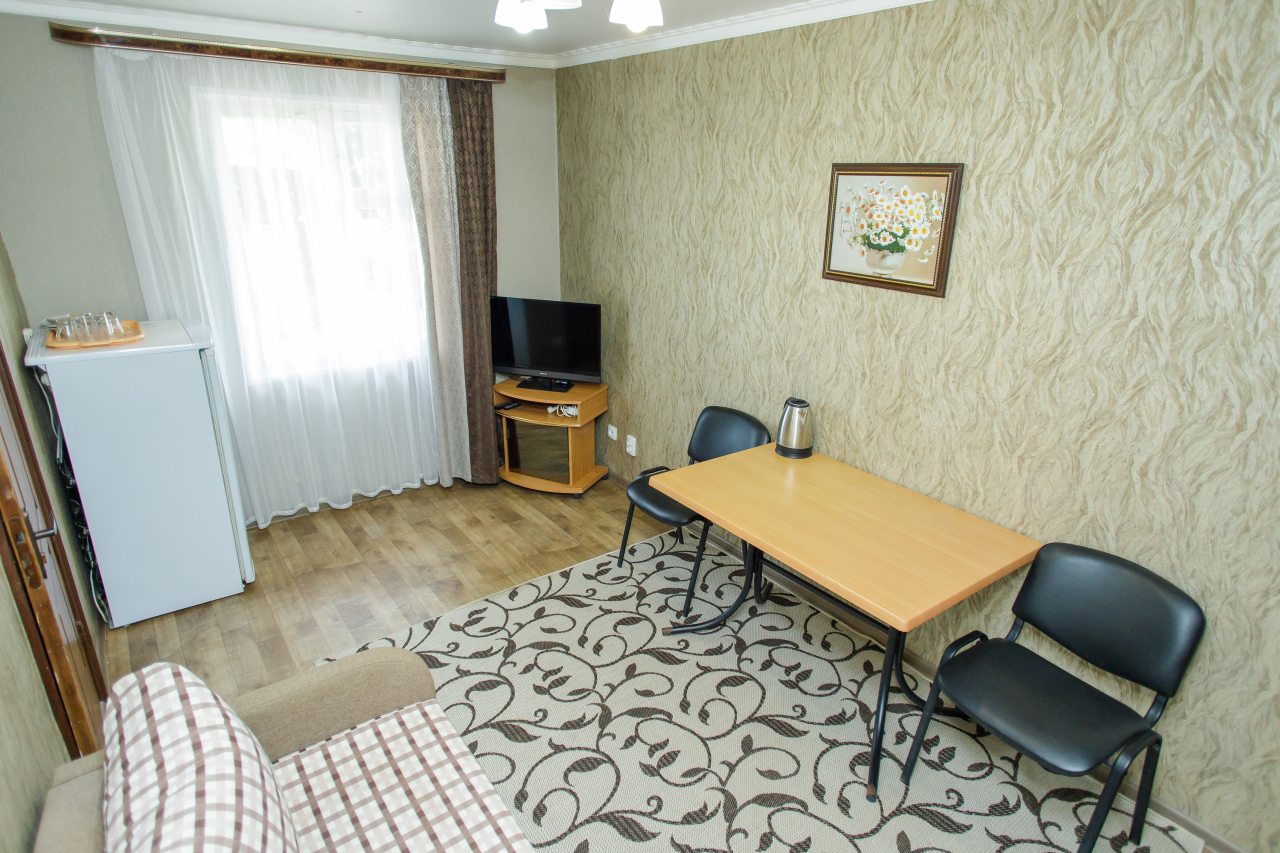 Люкс (Люкс 2х, 3х, 4х-местный), База отдыха Альтернатива