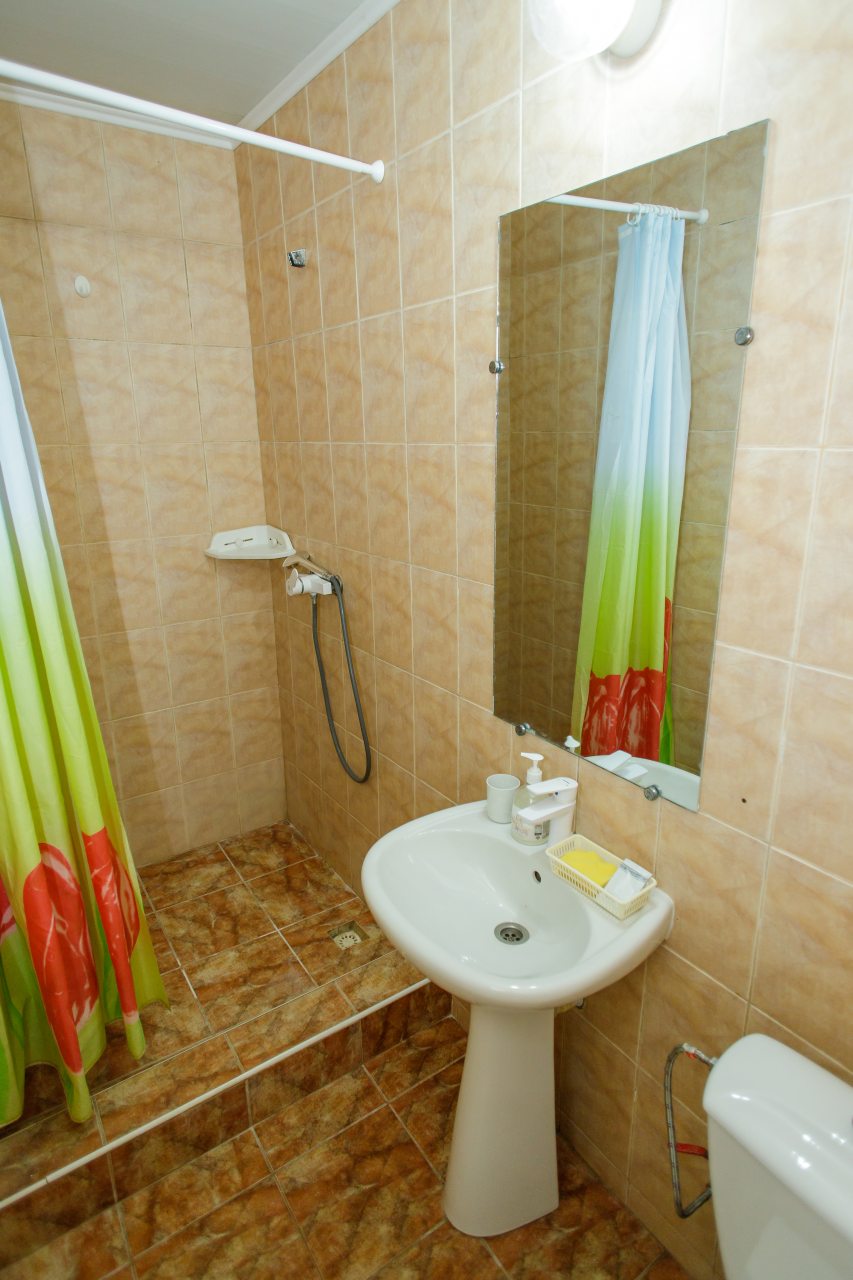 Люкс (Люкс 2х, 3х, 4х-местный), База отдыха Альтернатива