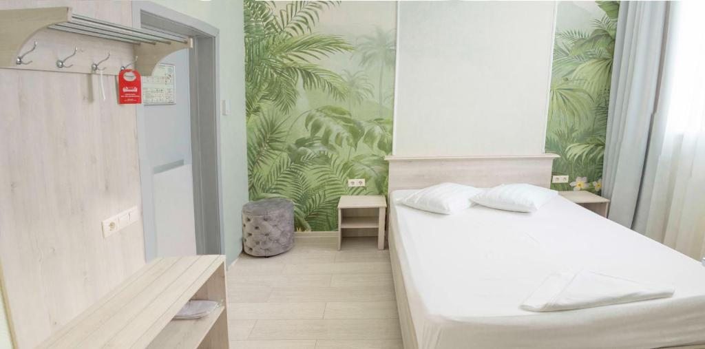 Двухместный (Двухместный номер с 1 кроватью или 2 отдельными кроватями и частичным видом на море) отеля Портофино, Сочи