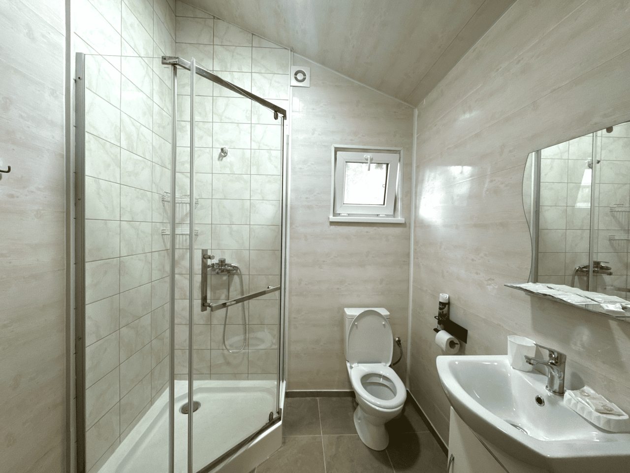 Вилла (Эко-вилла 2-х комнатная «Барнхаус»), База отдыха Эльбрус