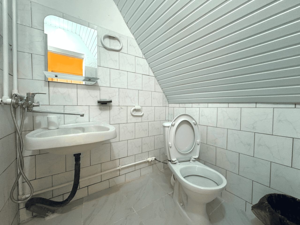 Номер (Стандарт мансардный с двухспальной кроватью), База отдыха Эльбрус