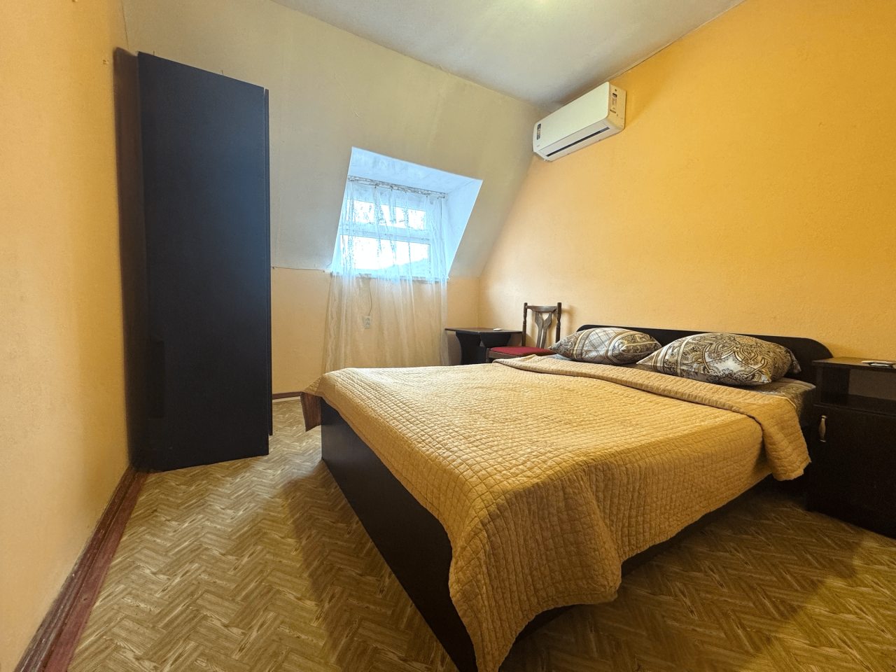 Номер (Стандарт мансардный с двухспальной кроватью), База отдыха Эльбрус