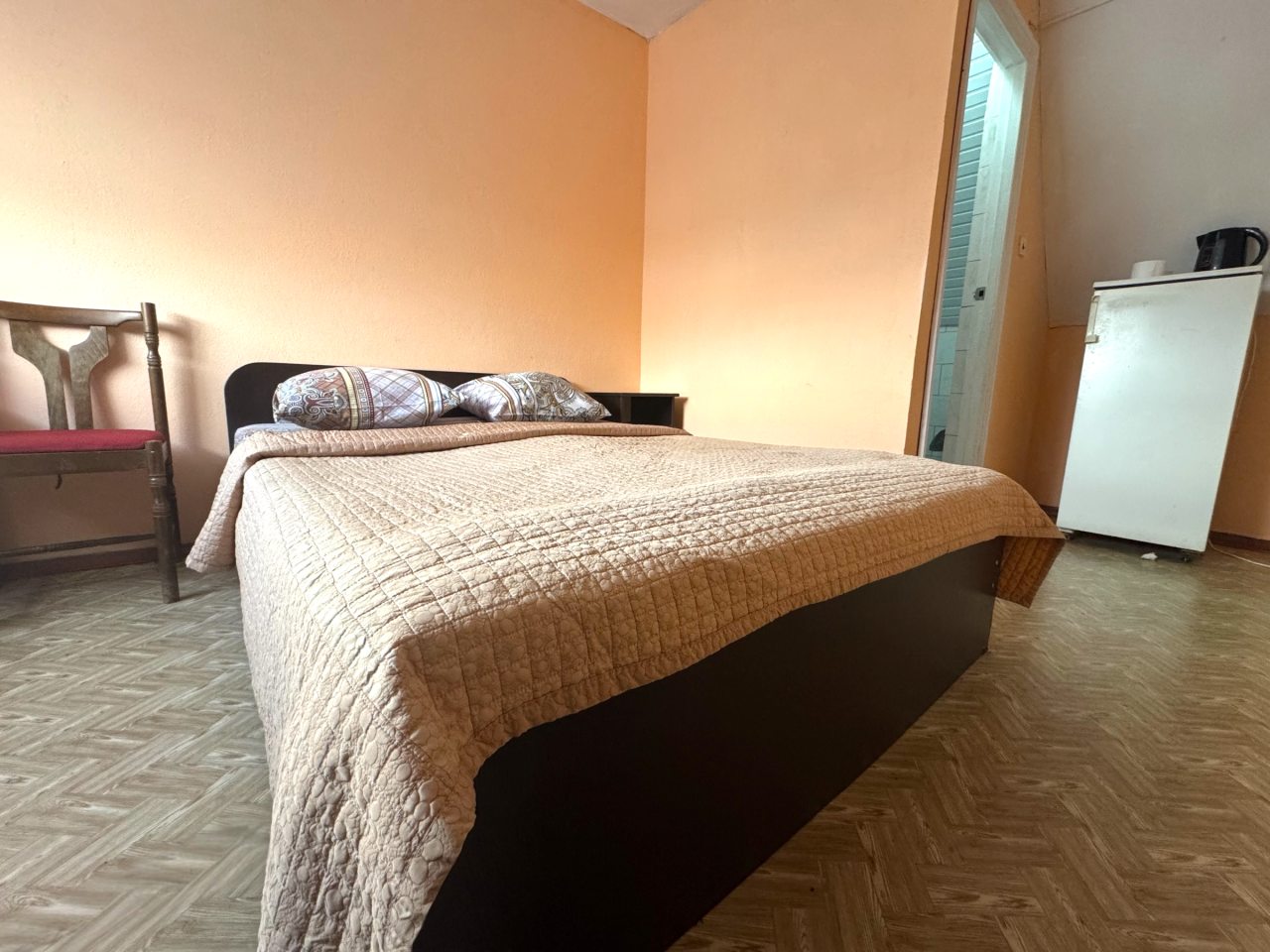 Номер (Стандарт мансардный с двухспальной кроватью), База отдыха Эльбрус