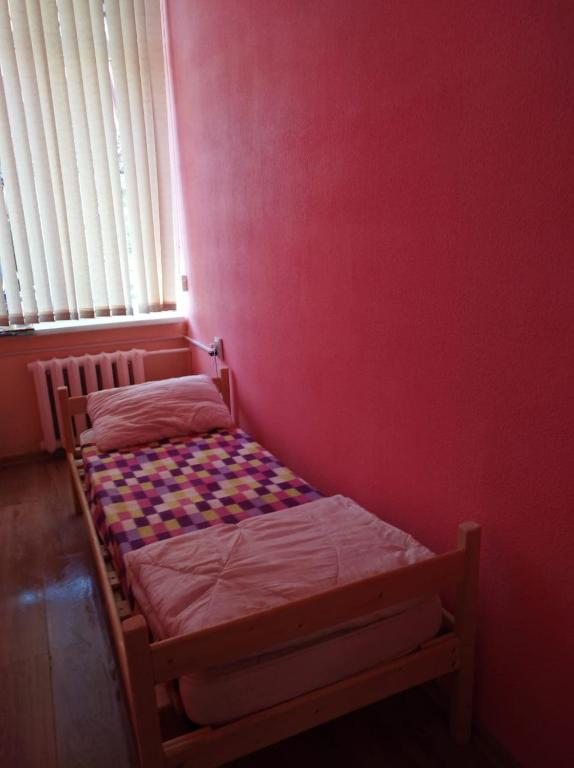 Номер (Спальное место на двухъярусной кровати в общем номере для мужчин и женщин) хостела Sochi Stars, Адлер