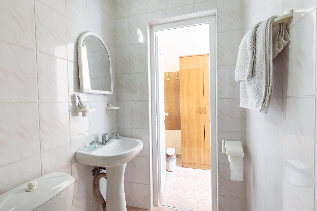 Трехместный (Трехместный номер с балконом), Гостевой дом Урал