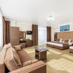 Студио (Студия с видом на бассейн), Гостиница Leonsia Family Hotel