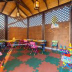 Детская площадка, Гостиница Leonsia Family Hotel