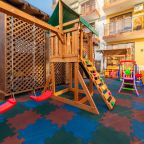 Детская площадка, Гостиница Leonsia Family Hotel