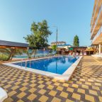 Качели, Гостиница Leonsia Family Hotel