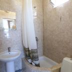 Трехместный (Трехместный номер с собственной ванной комнатой), Гостевой дом На улице Мимоз 9