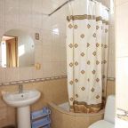 Трехместный (Трехместный номер с собственной ванной комнатой), Гостевой дом На улице Мимоз 9