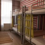 Восьмиместный (Стандарт, Койко-место в общем номере для женщин), YES Hostel